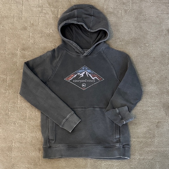 Vineyard Vines Other - Vineyard Vines Boys Charcoal Hoodie  size Medium in great condition
